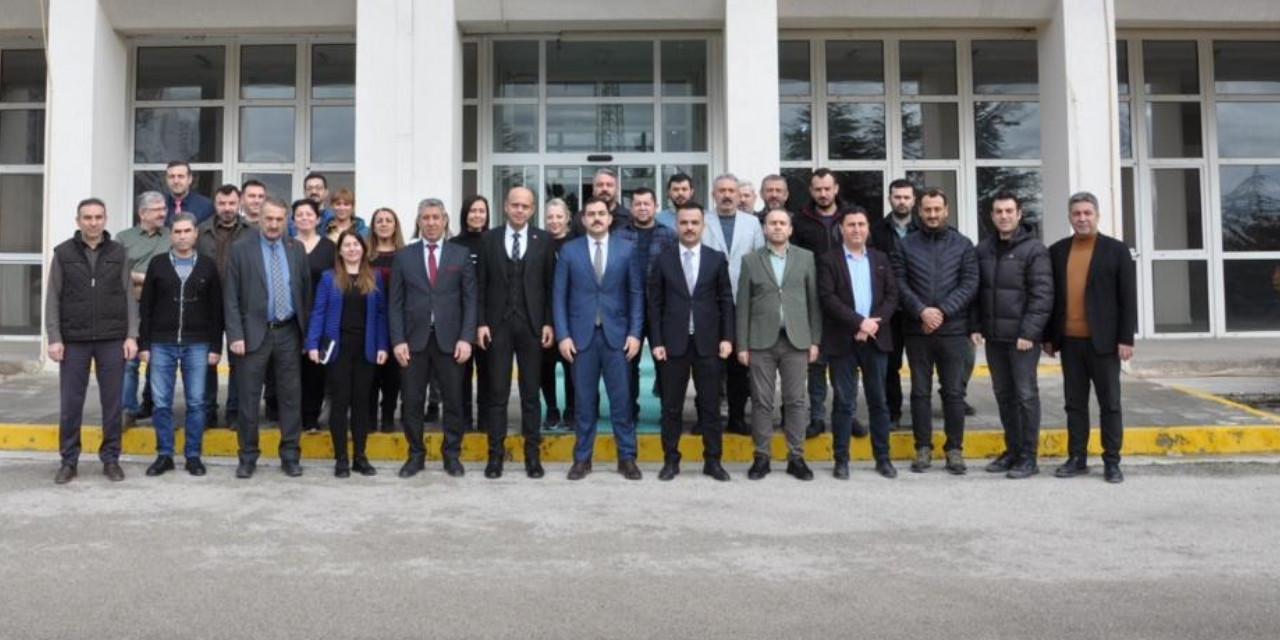 İl Özel İdaresi personelinden kaymakam Dalan'a veda programı