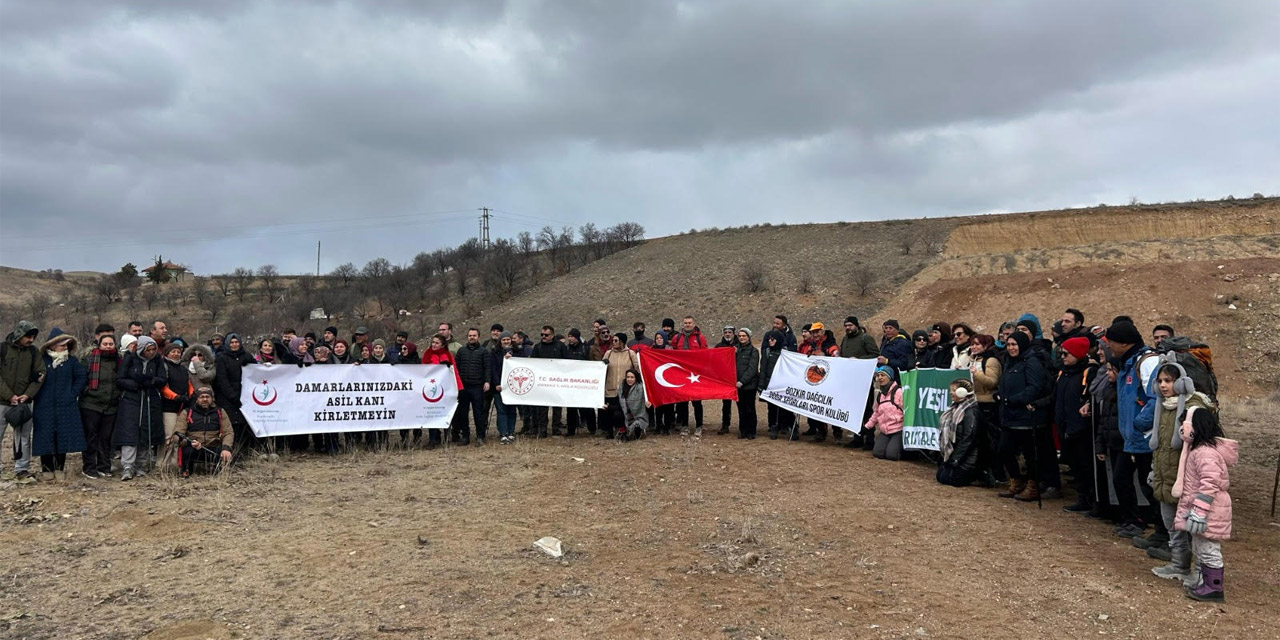 Kırıkkale'de dağcılar, sağlık için 10 kilometre yürüdü