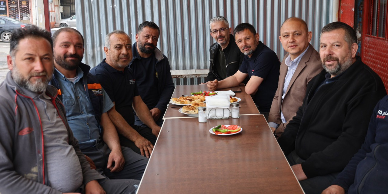 Başkan Önal Kırıkkale esnafı ile kahvaltı yaptı
