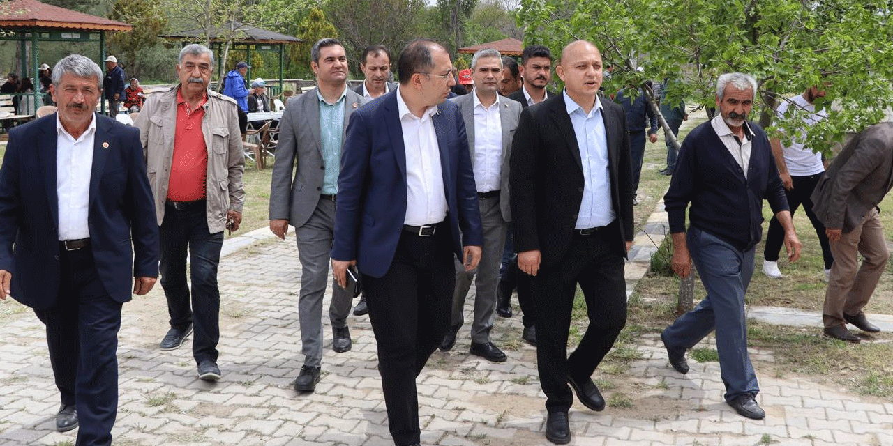 Başkan Önal, Kırıkkale Koçubaba Köyü’nde vatandaşlarla buluştu