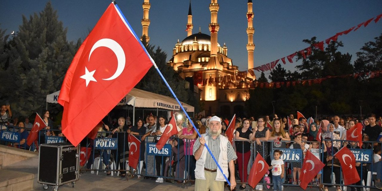 Kırıkkale 15 Temmuz’da tarihe geçti! Tek yürek, tek millet