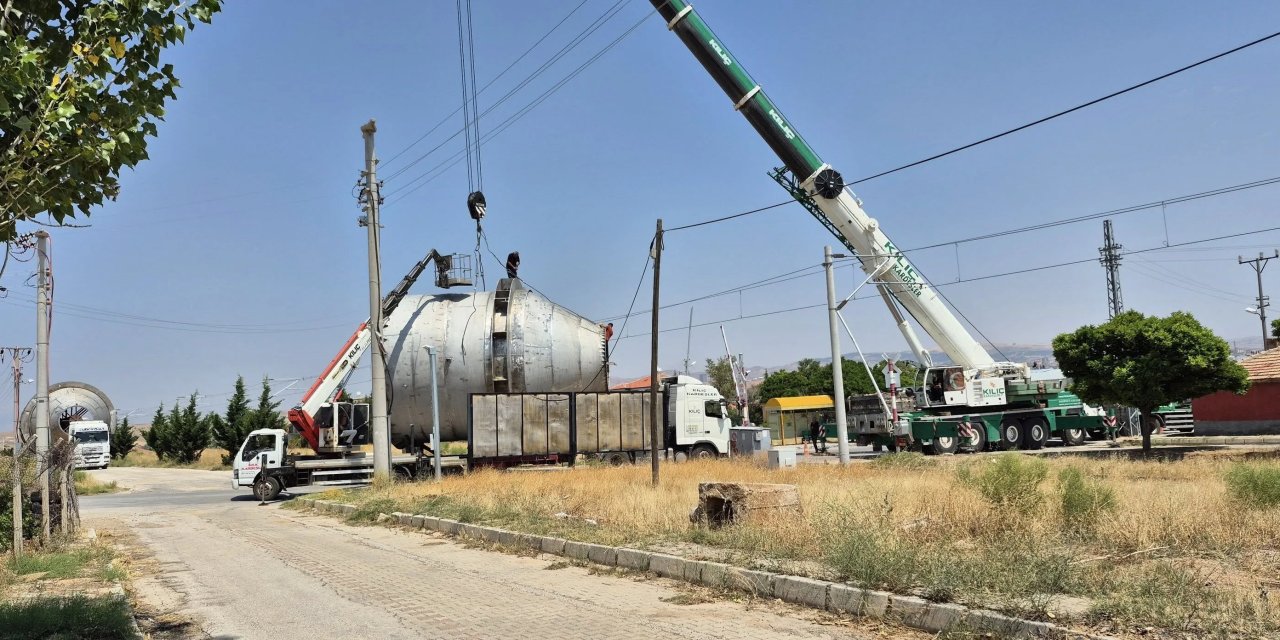 Kırıkkale’den Tüpraş’a güvenlikli dev nakliye
