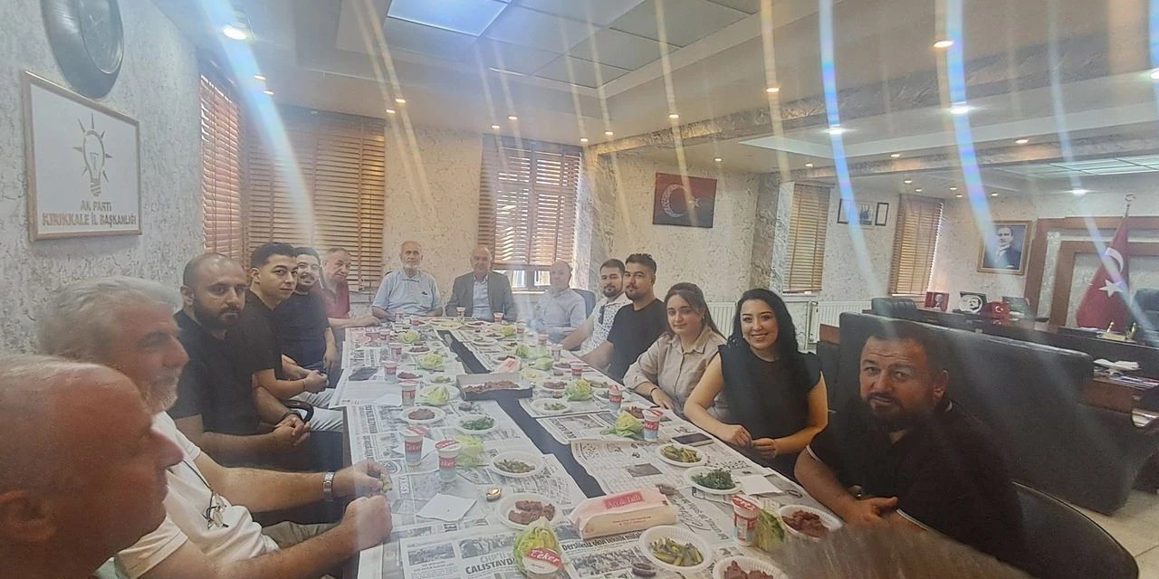 AK Parti Kırıkkale’den sosyal medya istişaresi! Yeni stratejiler masada
