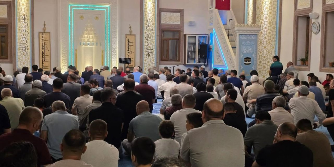 Kırıkkale Külliye Mevlid Kandili'nde dolup taştı