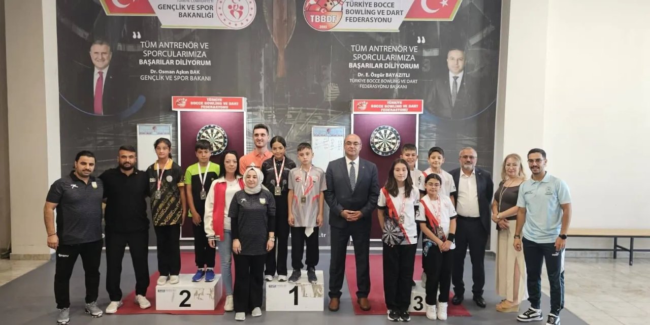 Kırıkkale'nin minik dartçıları Türkiye üçüncüsü oldu!