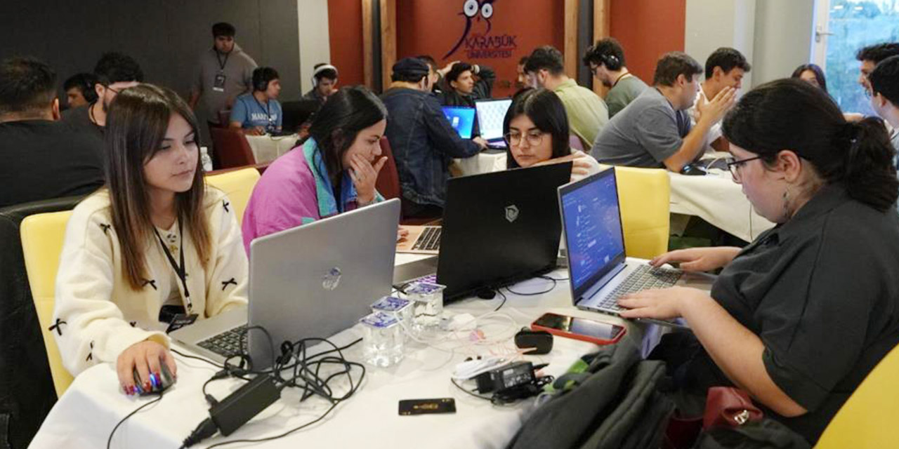 KÜ öğrencileri Karabük’te Power-Up Game Jam’da terledi
