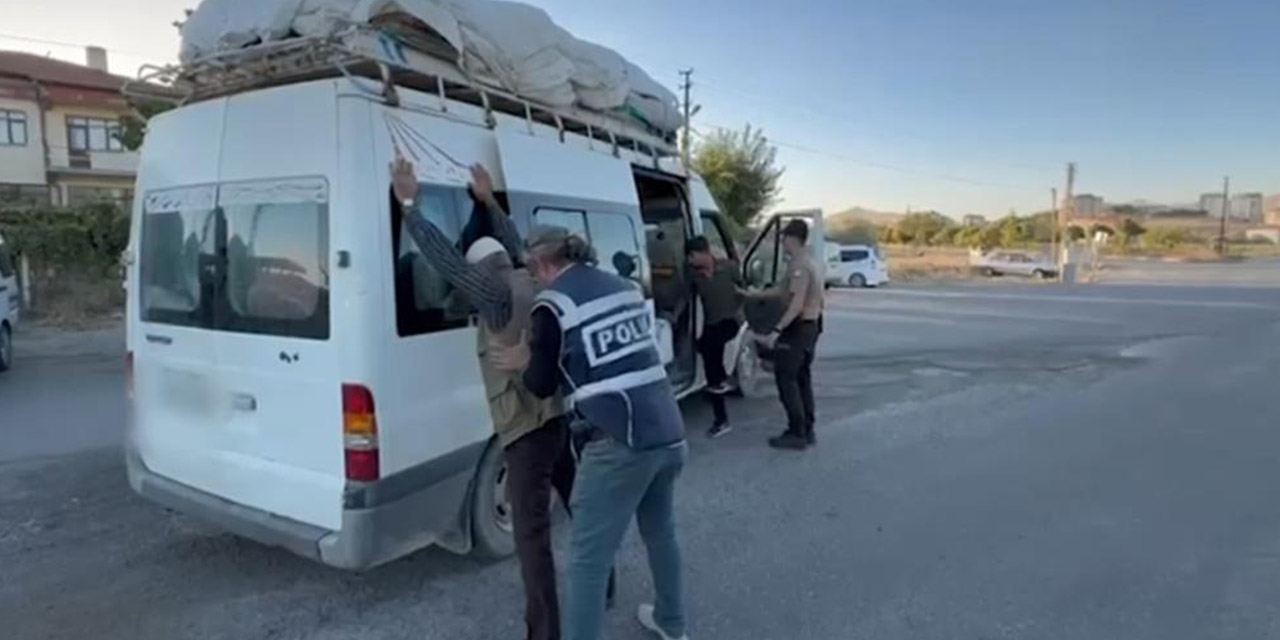 2 cinayetten aranıyordu 22 yıl sonra yakalandı