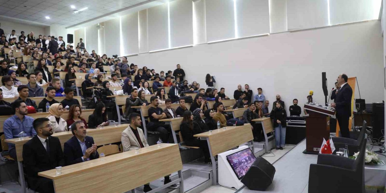 Başkan Altay gençleri boykot konusunda duyarlı olmaya çağırdı