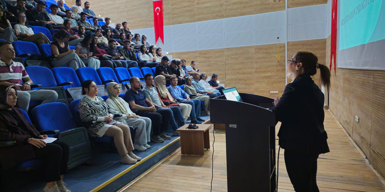 Kırıkkale'de üniversite hayatının püf noktaları masaya yatırıldı