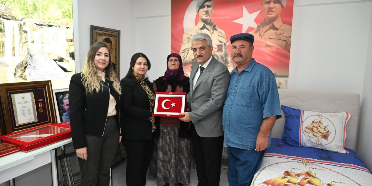 Kırıkkale'de vefa borcu: Vali Makas, Şehit ailesinin acısını paylaştı