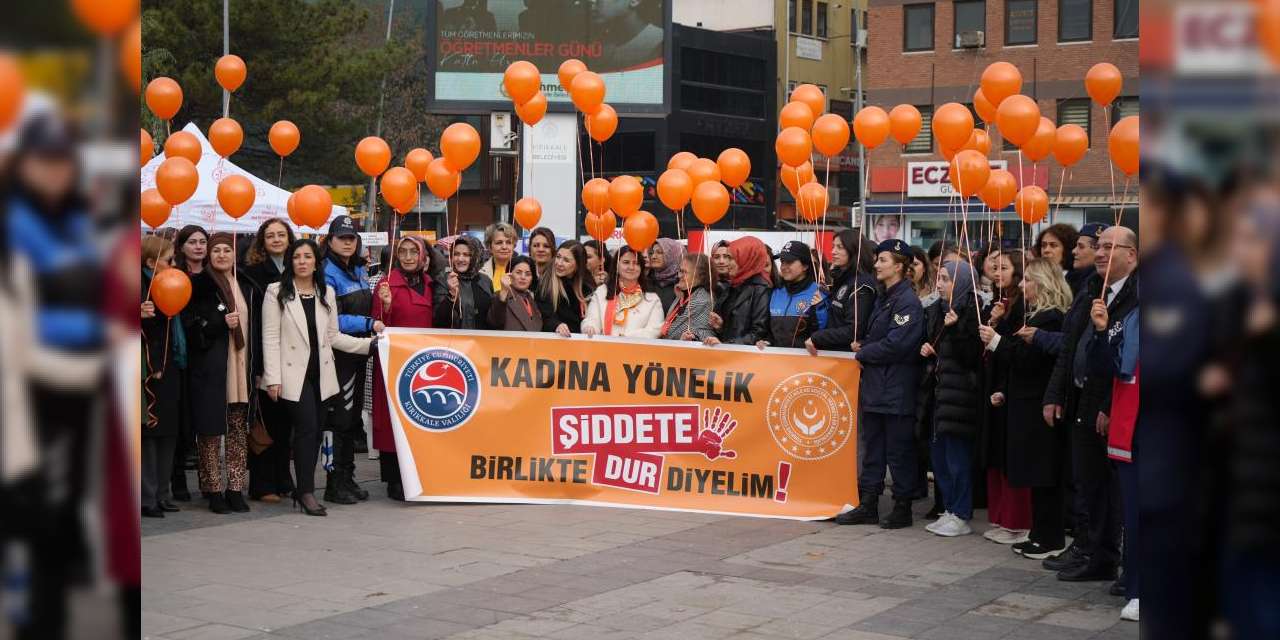 Kırıkkale'de turuncu balonlarla şiddete karşı kadınlardan ortak duruş