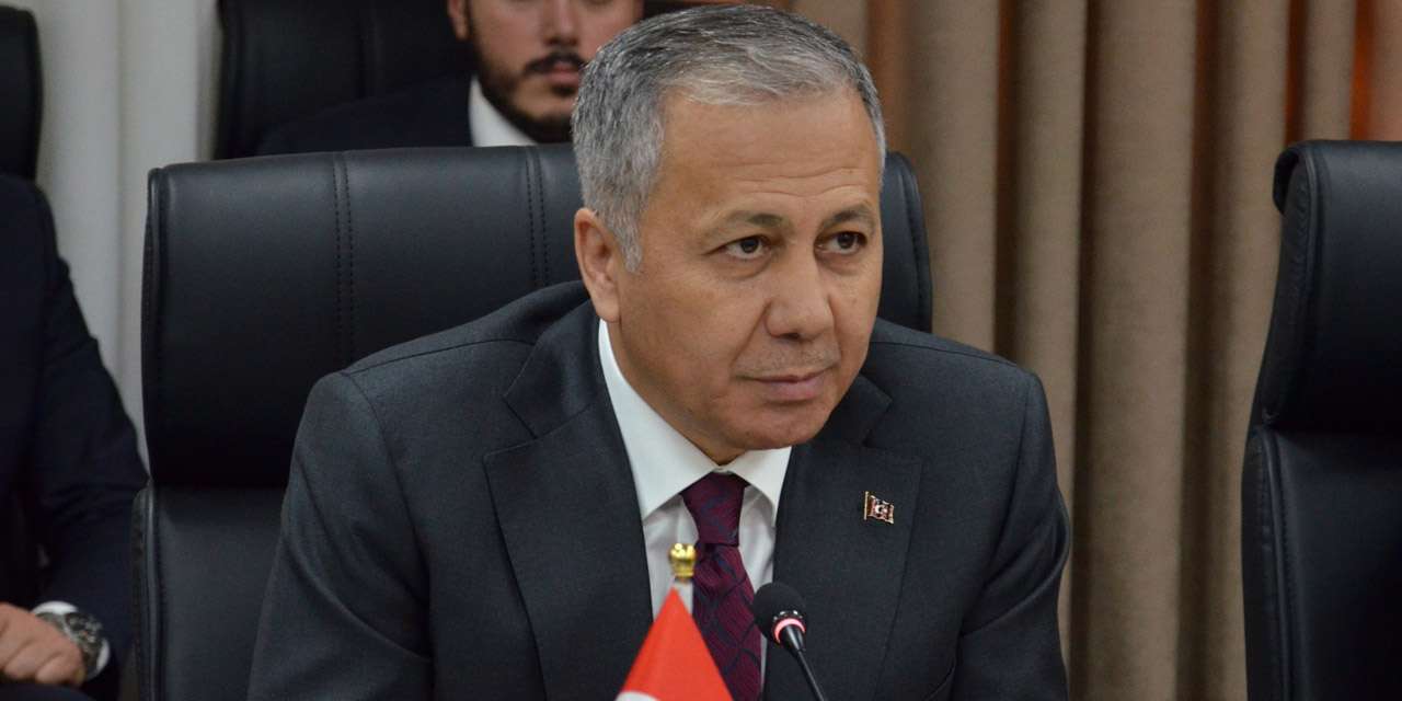 Bakan Yerlikaya: "Siber suçlarla mücadele kapsamında son 10 gündür süren operasyonlarımızda 354 şüpheliyi yakaladık"