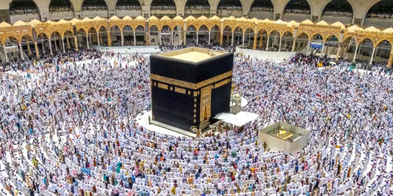 Umre kapıları gençlere açılıyor! Başvurular Aralık'ta başlıyor!