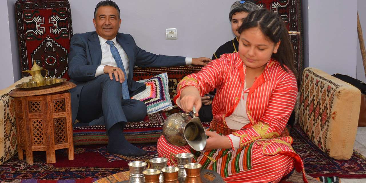 Kırıkkale'de geçmişin izleri canlandı: Bakır eşyalardan müzik aletlerine her şey var