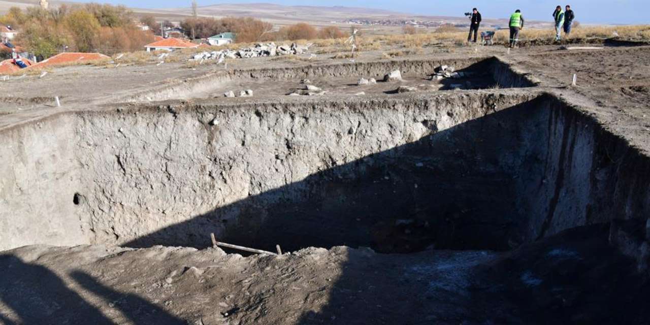 Hashöyük ve Dulkadirli'de Binlerce yıllık sırlar açığa çıkıyor