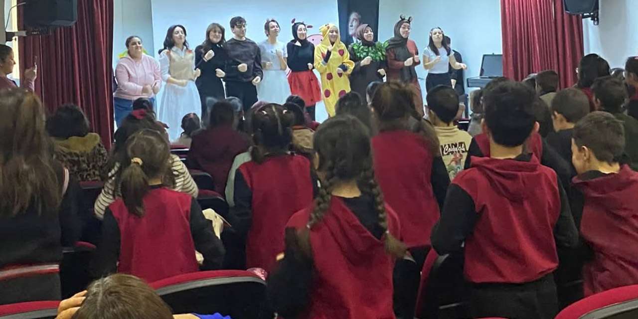 Kırıkkale’de Kitaplar Sahneye Taşındı: “Konuşan Kitaplar” çocuklarla buluştu