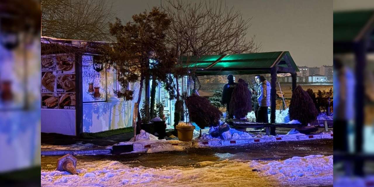 20 yaşındaki genç dehşet saçtı! Babasının büfesini kurşunladı!