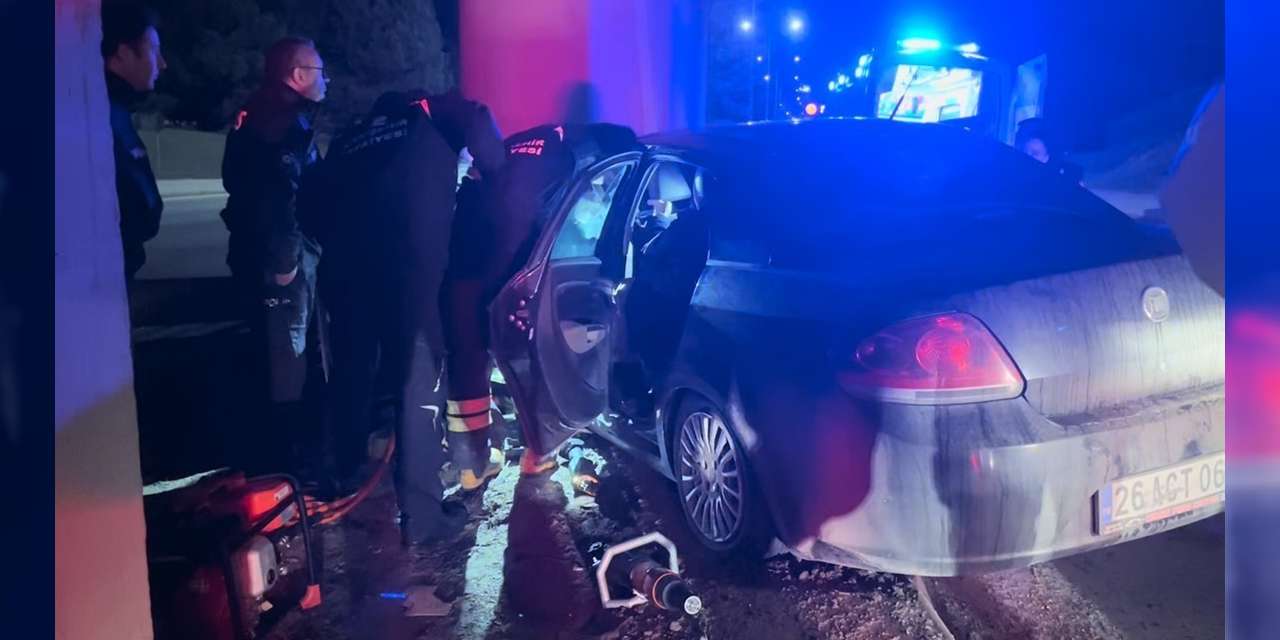 Beton kolona çarpan otomobildeki ağır yaralı şahıs hastanede hayatını kaybetti