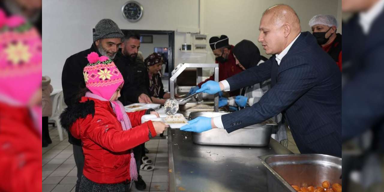 Başkan Önal iftarını vatandaşlarla birlikte açtı