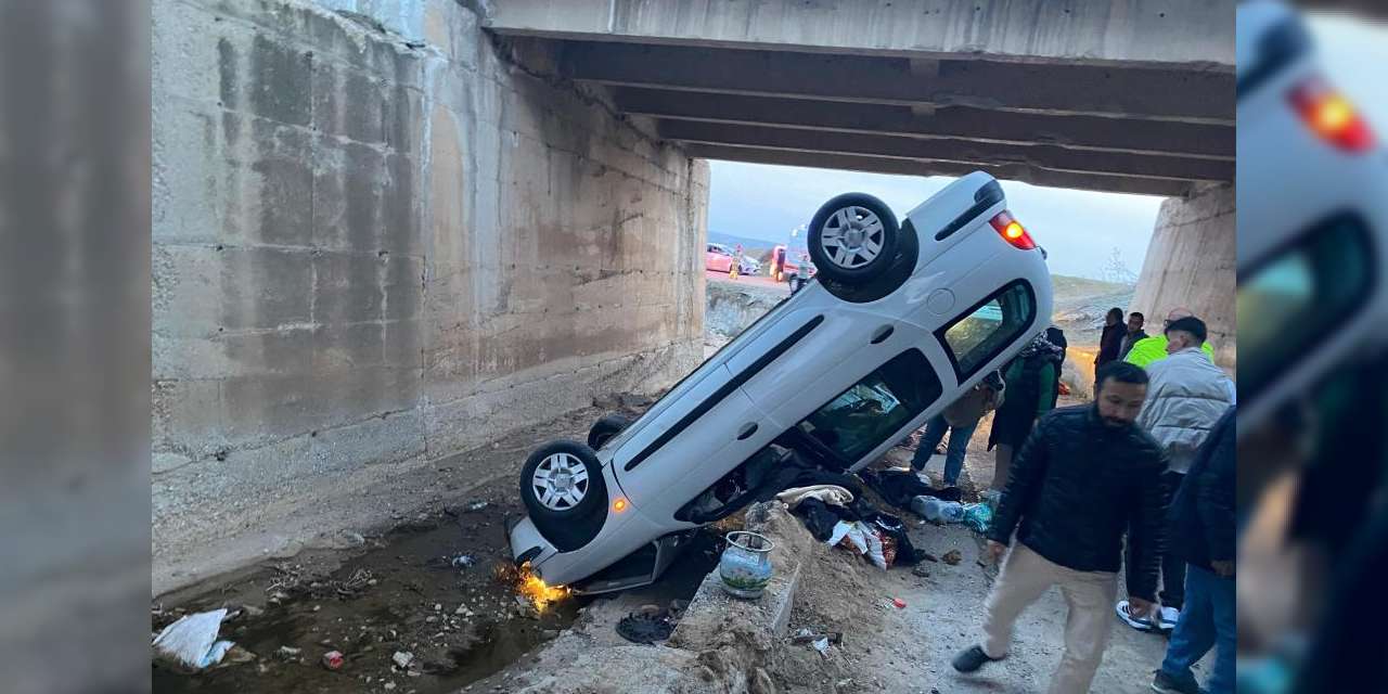 Otomobil köprü boşluğuna uçtu!