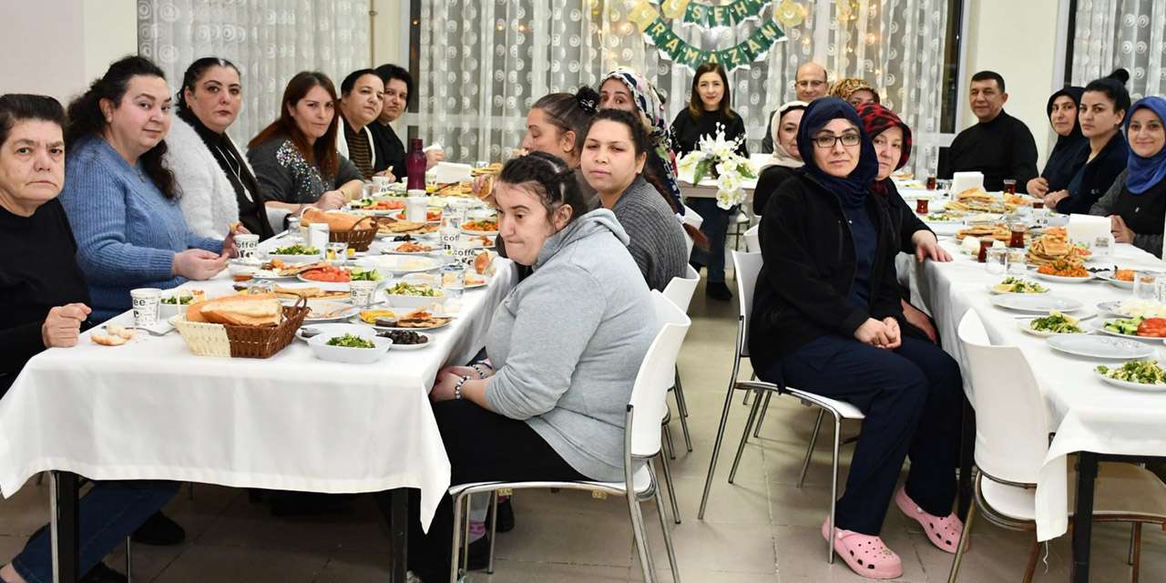 Özel Gereksinimli Bireylerle sahur sofrası kuruldu