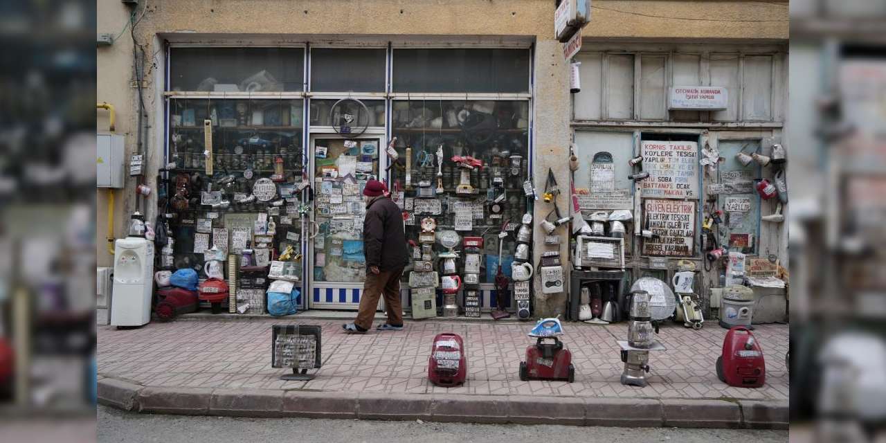 Bu dükkanda elektronik adına yok yok!