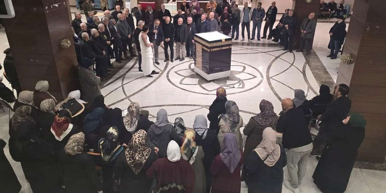 Kalpler Mekke’de, adımlar Kırıkkale’de: Kabe maketiyle vuslat provası yapıldı