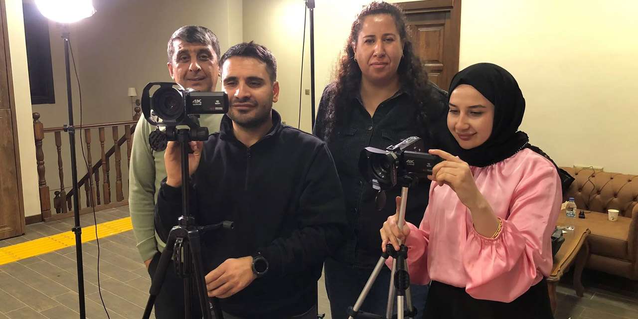 Kırıkkale sanatla fark yaratıyor: Alzheimer temalı "Seninle yeniden" sette!