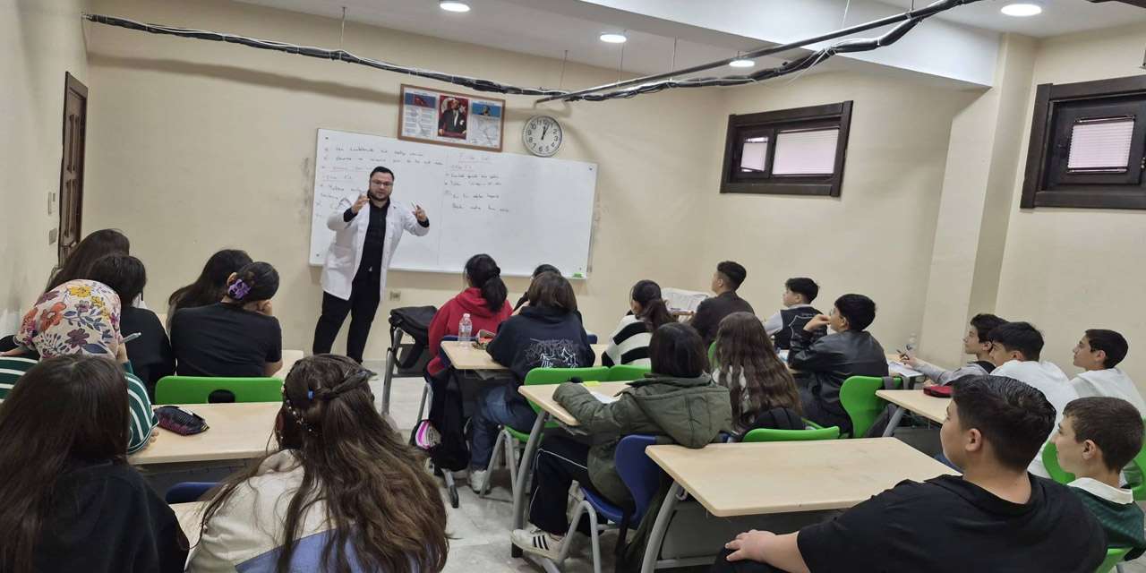 Kırıkkale Belediyesi LGS kursu kapılarını açtı: Eğitimde dev destek