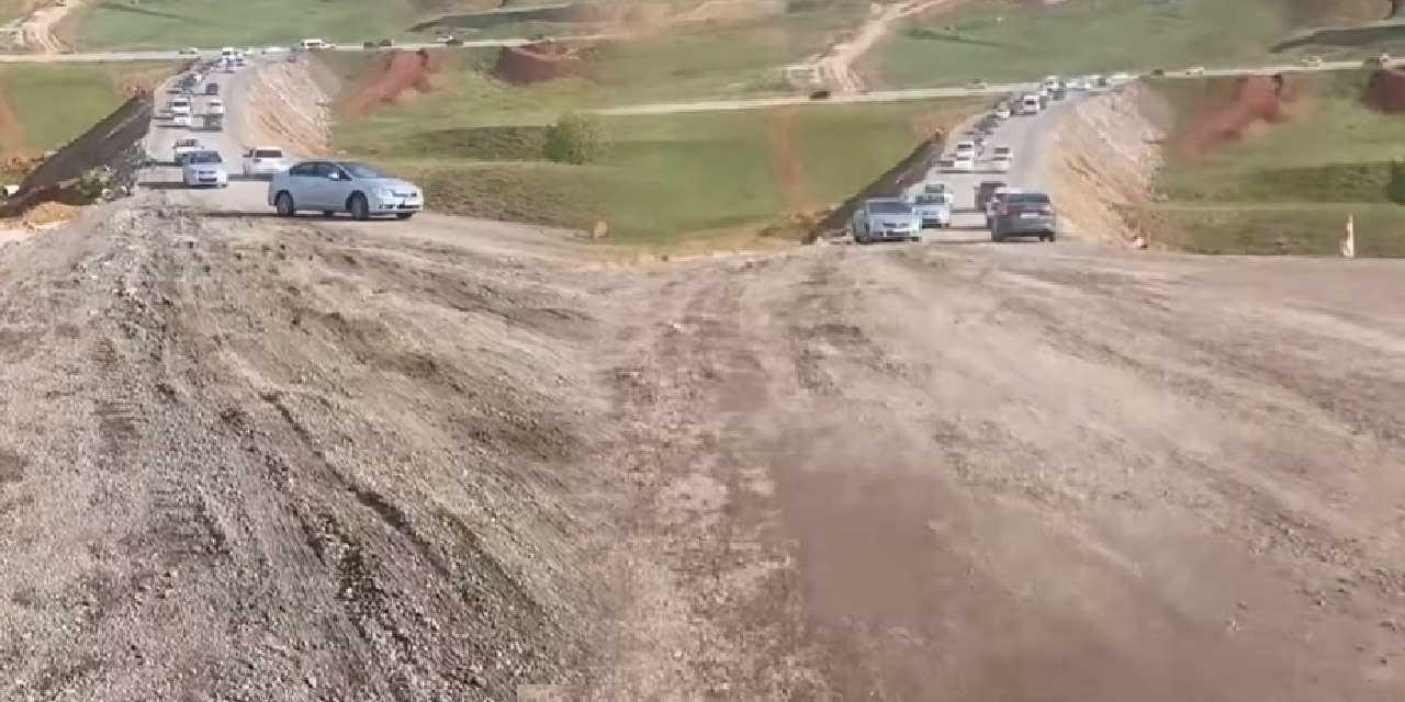 Yahşihan Seyrantepe yol sorunu sürücüleri bezdirdi: Çökme ve kuyruk alarmı!