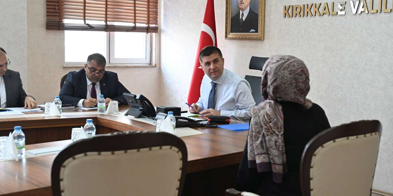 Kırıkkale Valiliğinde hareketli dakikalar: 10’larca talep tek tek incelendi!