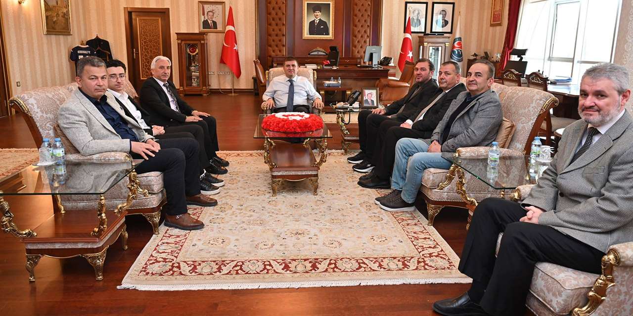 Kırıkkale Valiliği'nde yoğun ziyaret trafiği: Vali Sarıibrahim misafirlerini ağırladı