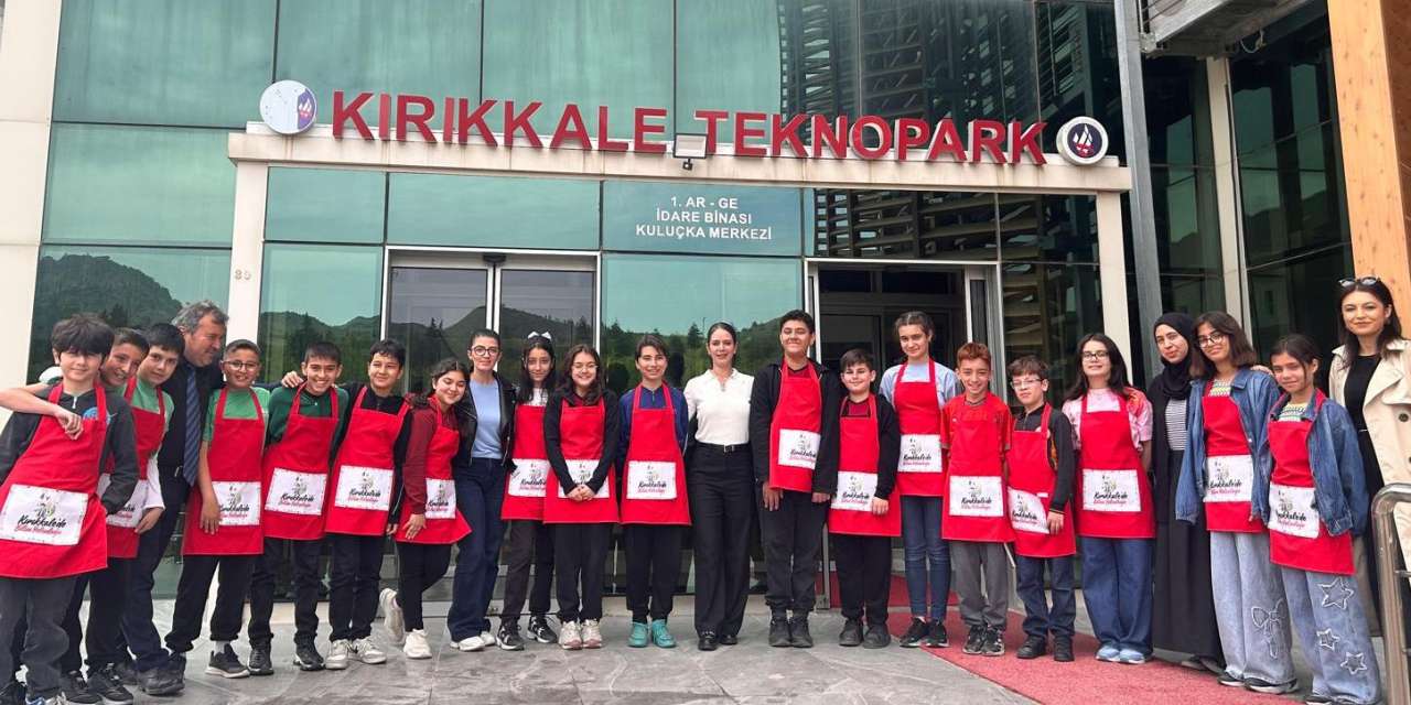 Kırıkkale bilim yolculuğunda gençler Teknopark’a çıkarma yaptı