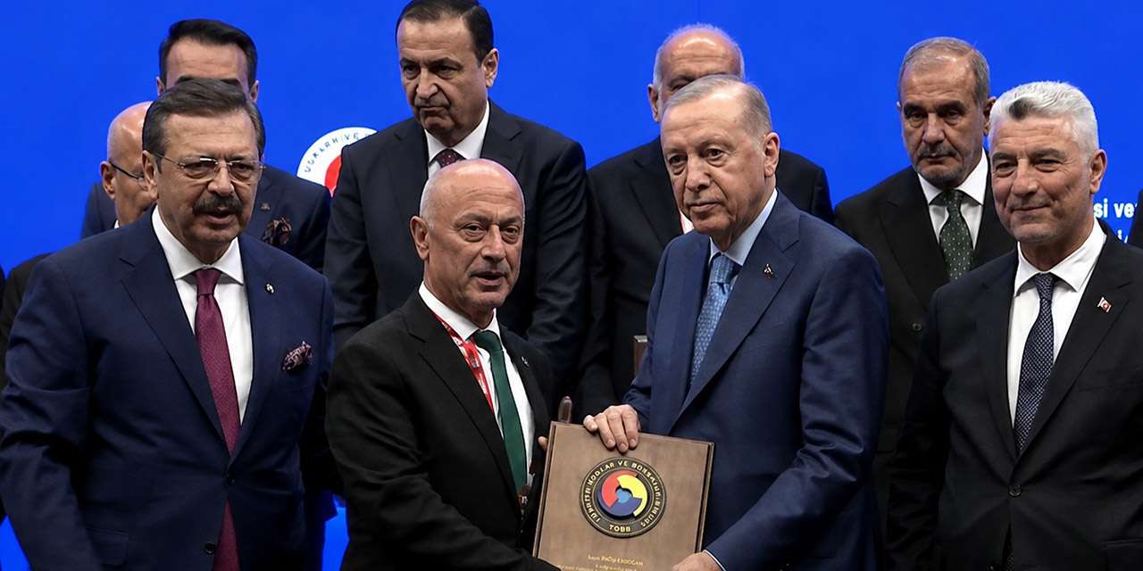 Kırıkkale TSO Başkanı Ahmet Varlı’ya Cumhurbaşkanı Erdoğan’dan şeref belgesi