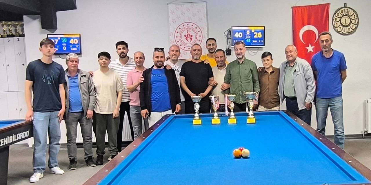 Zorlu rakiplerini eledi, kürsüye çıktı! İşte Kırıkkale bilardo turnuvası sonuçları