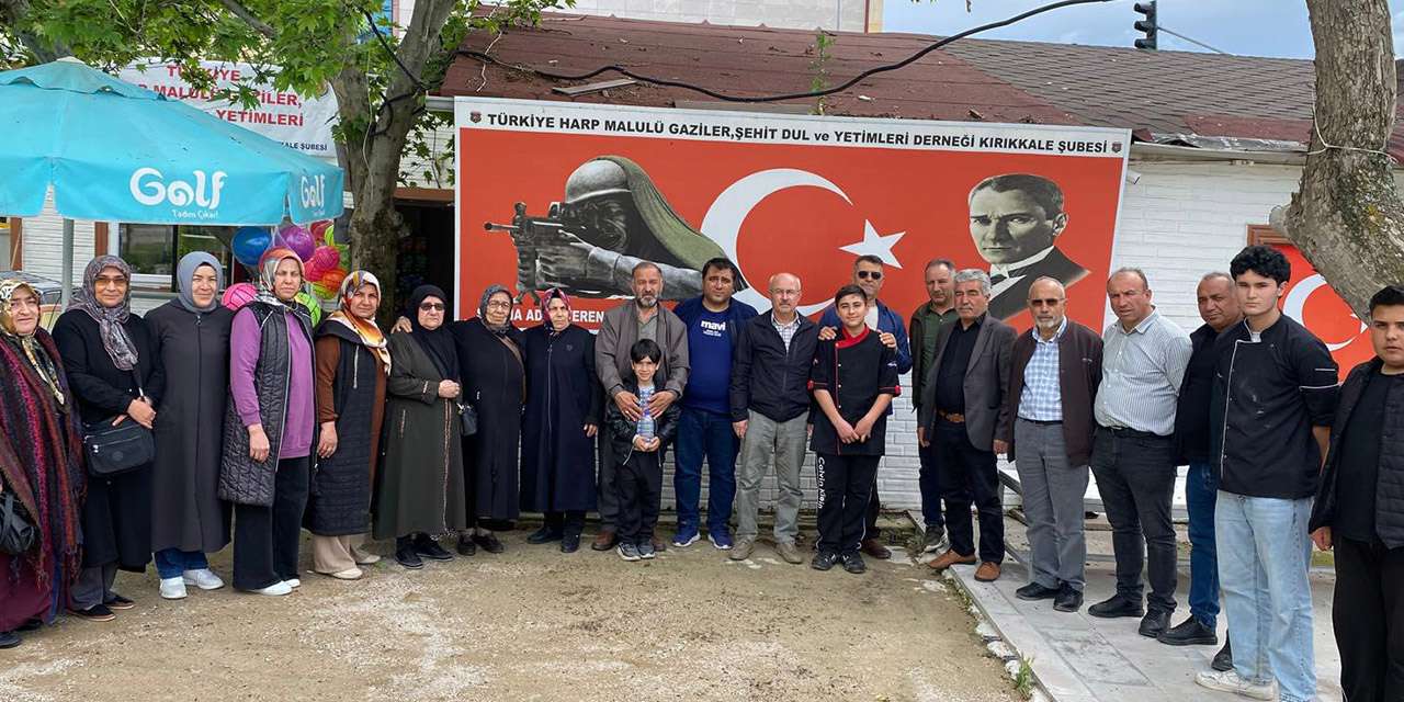 Kırıkkale'de duygulandıran ziyaret: Şehit Musa Saydam'ın adını taşıyan okuldan anlamlı vefa!