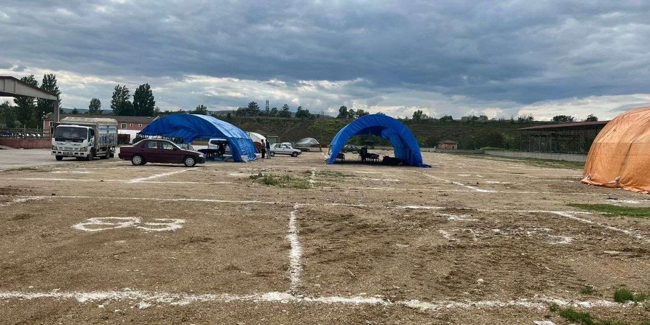 Kırıkkale kurban pazarında tarihi şok! Fiyatları gören pazar yerine bunu tercih ediyor