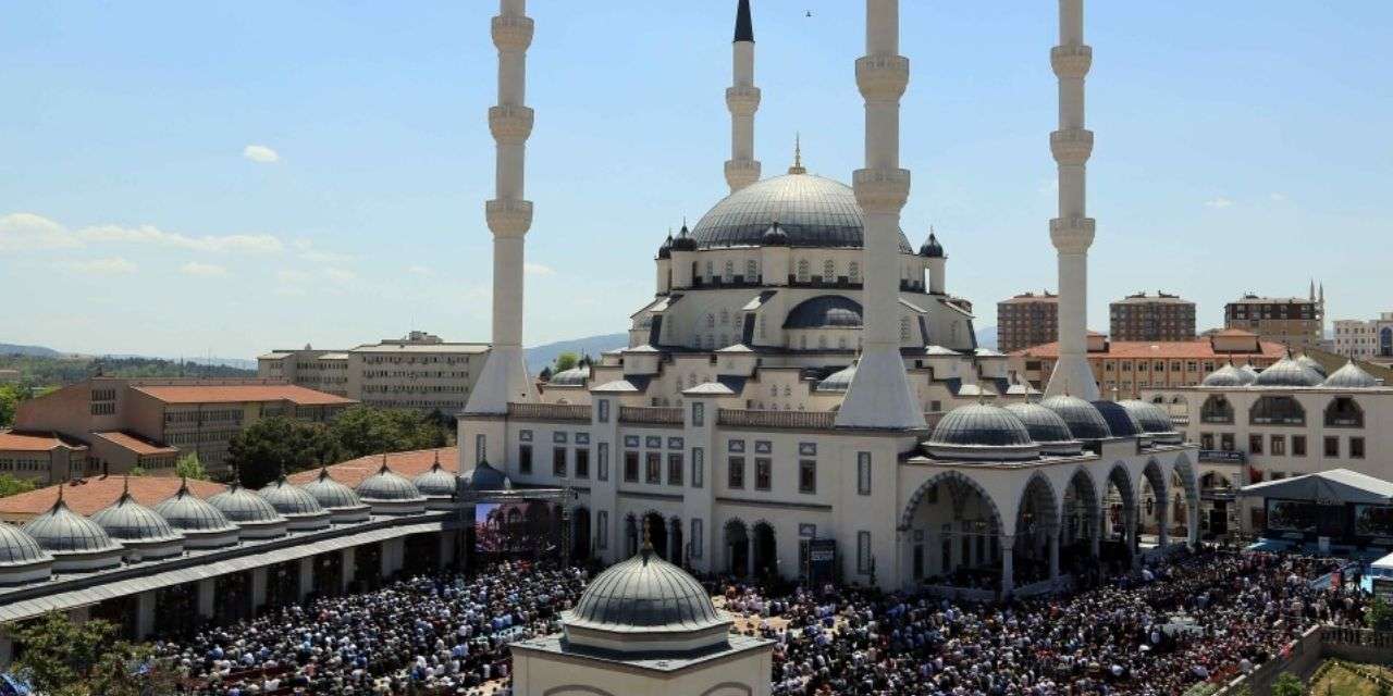 Kırıkkale'de kim ne zaman bayramlaşacak? İşte bayramlaşma programı