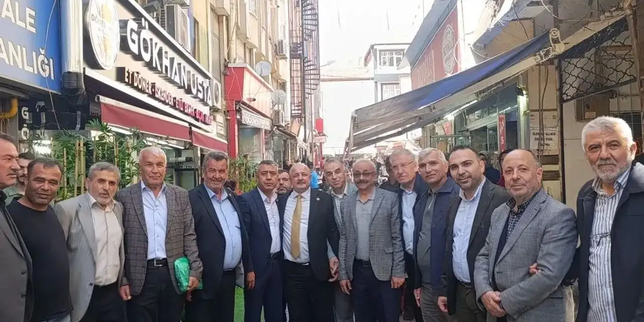 AK Parti Kırıkkale'de bayramlaşma: "Başarı için yoğun mesai"