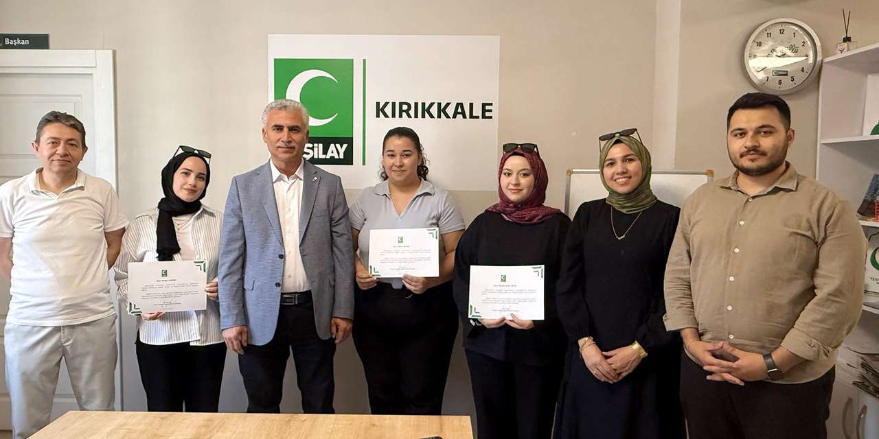Kırıkkale Yeşilay’dan stajyer öğrencilere anlamlı veda: Teşekkür belgeleri takdim edildi