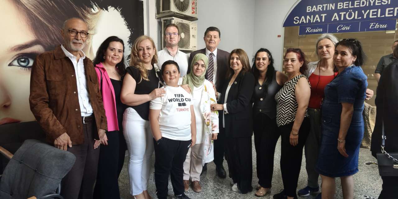 İki şehir tek yürek oldu: Kırıkkaleli kadınların el emeği Bartın'da görücüye çıktı
