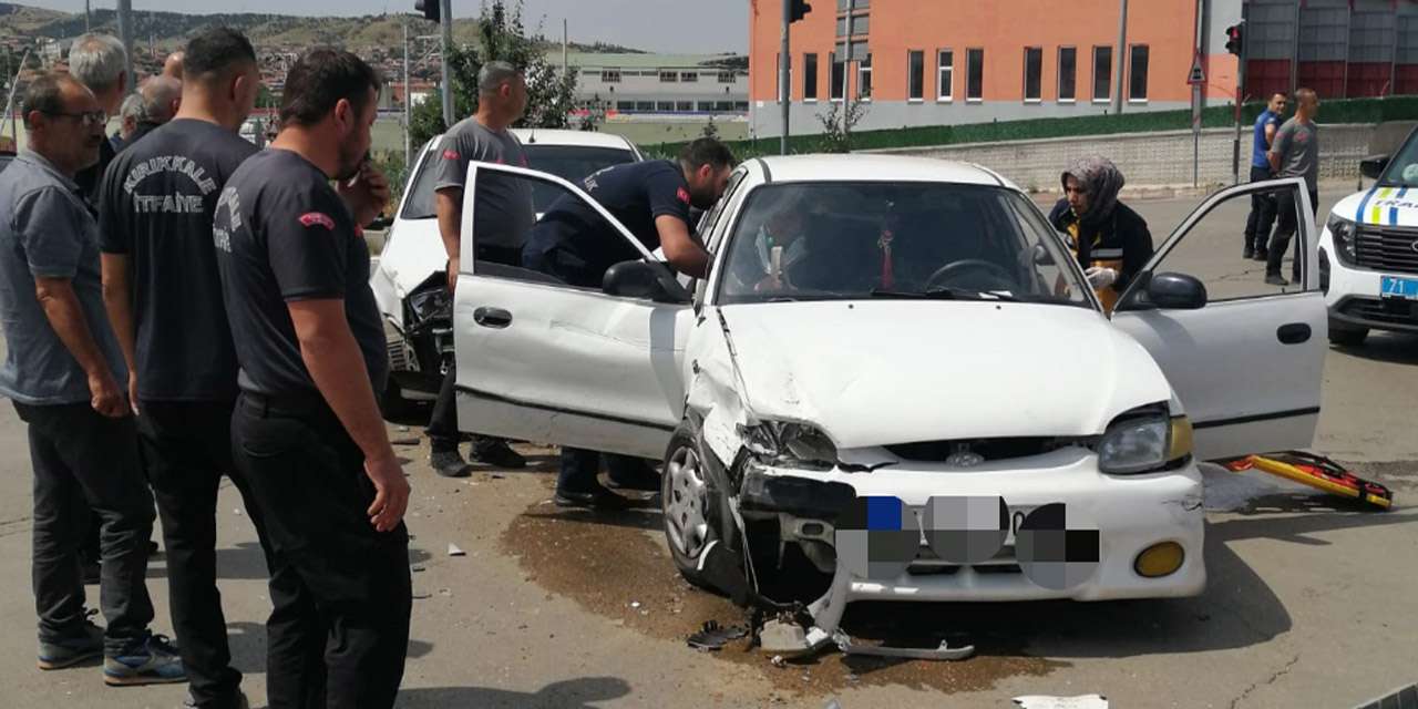 Kırıkkale'de korkutan kaza: İtfaiye Kavşağı'nda 1 kişi yaralandı
