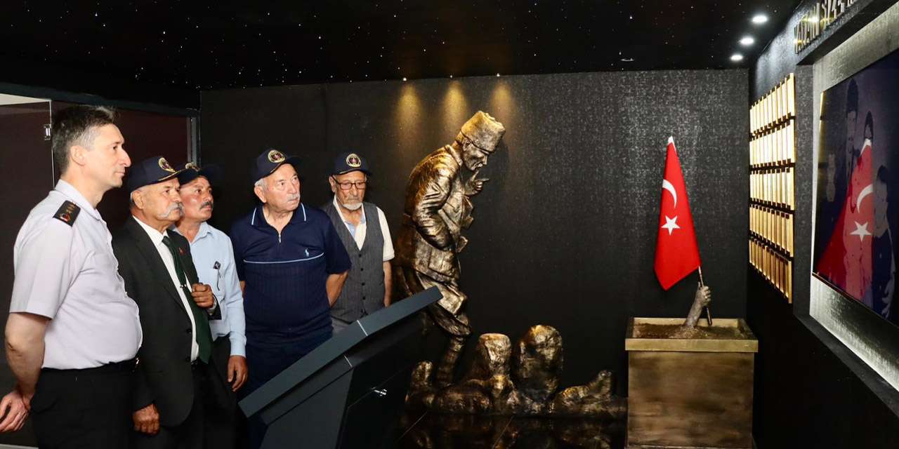 Kırıkkale'de duygu dolu anlar: Şehitlerin hatıraları bu köşede sergileniyor