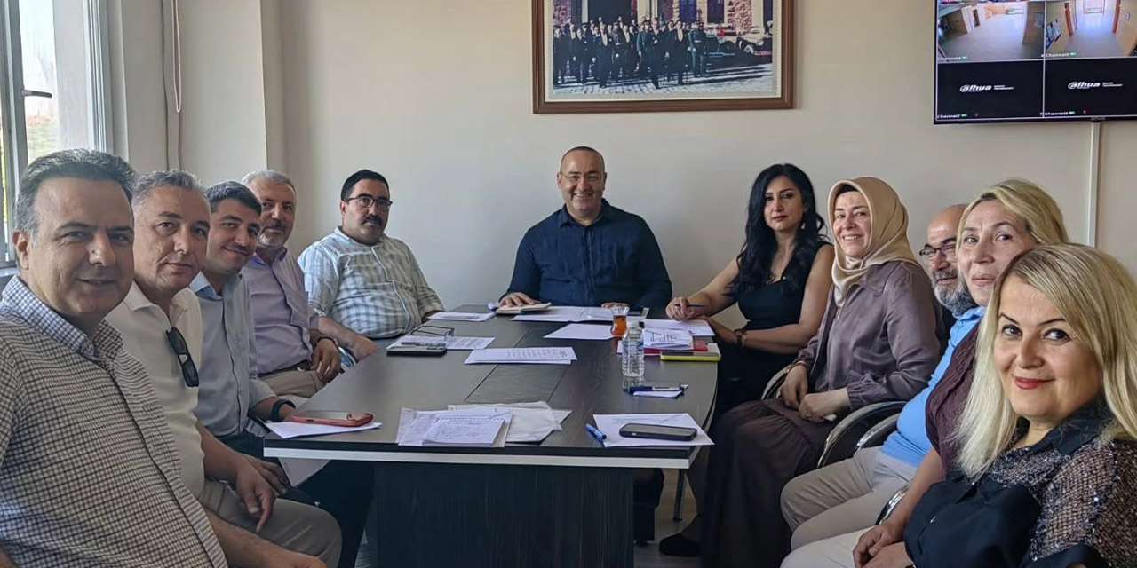 Bahşılı’da eğitime sene sonu neşteri: Müdürler Kurulu Ahmet Ülger başkanlığında toplandı!