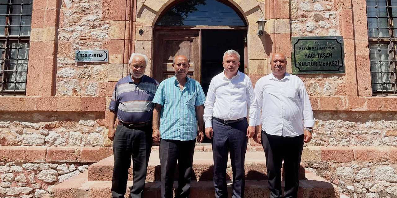 Bozlağın kalbinde hüzünlü buluşma: Müdür Cemal Ergeç’ten Taşan Kardeşler’e vefa ziyareti!