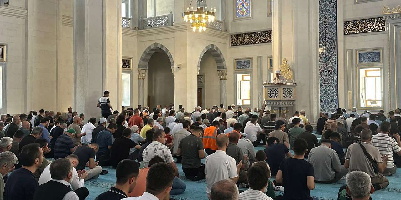Kırıkkale Nur Camii’nde 15 Temmuz şehitleri dualarla anıldı