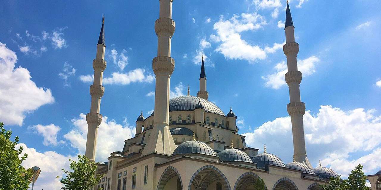 Cuma namazı saat kaçta? Kırıkkale 12 - 18 Temmuz haftalık namaz vakitleri listesi