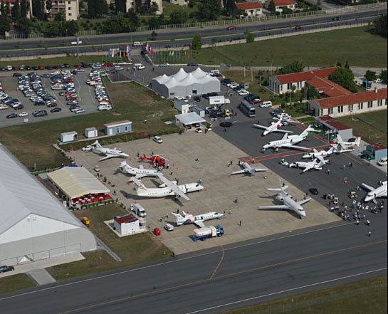 Airex 2010'a yıldızlı açılış