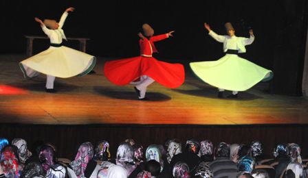 Çorumlu hanımlardan anlamlı kutlama