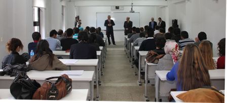 Vali Özcan üniversitede yerel yönetimler dersi verdi